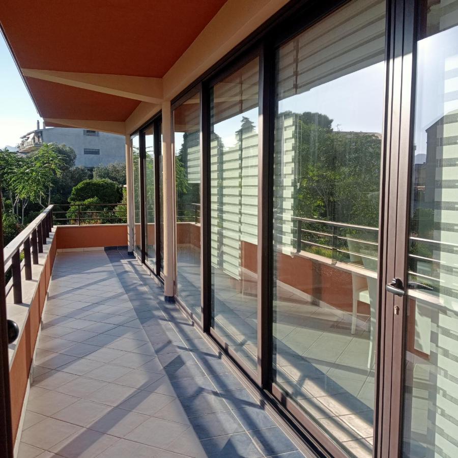 Appartamento 5 Palme Siderno ภายนอก รูปภาพ